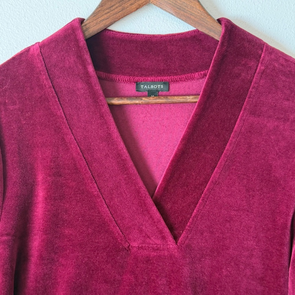 Talbots Velour Blouse Top M Burgundy Wine V-Neck Long Sleeve Velvet Holiday Soft - Picture 5 of 9
